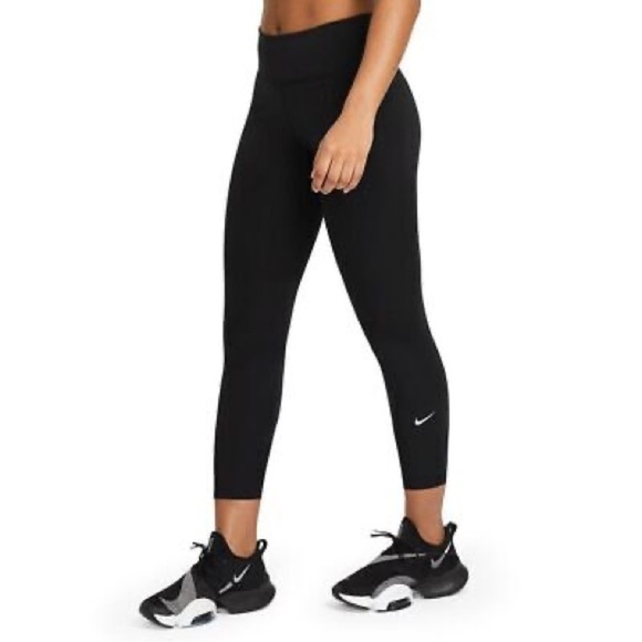 Nike One Women’s Mid-Rise Crops Capri Black Size Small - Picture 12 of 12